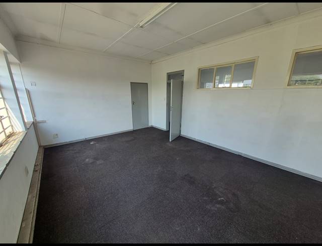 1,027M² WAREHOUSE TO LET IN BENROSE
